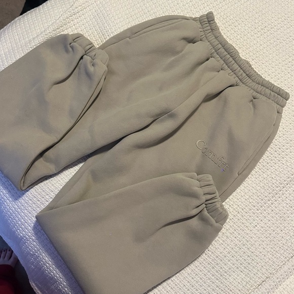 COMFRT Minimalist Hoodie and Sweatpants Set in Cement - Picture 9 of 14